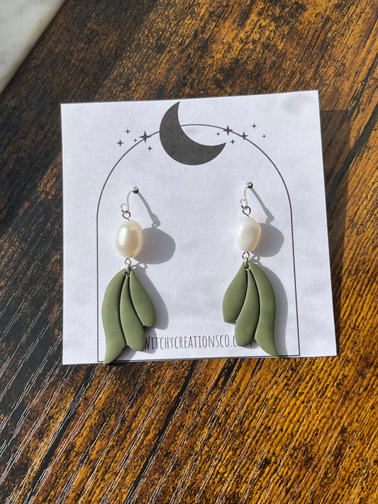 “Freyja” w/pearls Polymer Clay Earrings
